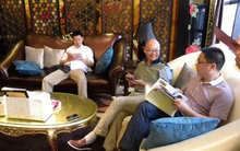 Họp lớp cấp 3, cuối bữa góp 700k/người, người bạn cũ làm giám đốc tuyên bố "bao" 5 bàn ăn: tôi lập tức rời khỏi nhóm lớp