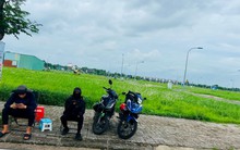 Bán lỗ, chủ đất nền vẫn sợ người mua đổi ý, thấp thỏm lo âu