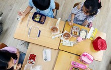 Hàn Quốc đề xuất các bé gái đi học sớm hơn để tăng tỷ lệ sinh