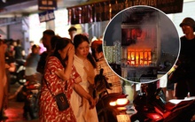 Vụ cháy nhà trên phố Định Công Hạ khiến 4 người tử vong: Người thân đau đớn ngã khuỵu, ôm mặt bật khóc nức nở tại hiện trường