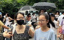 Học sinh phổ thông chịu nhiều áp lực thi cử: Vì đâu?