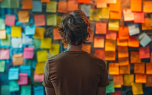 Sợ bị kẻ xấu theo dõi, người thuê nhà lắp camera kiểm tra rồi tái mặt khi biết sự thật còn kinh hãi hơn