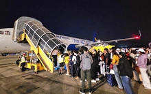 Hàng không ế khách giữa cao điểm hè