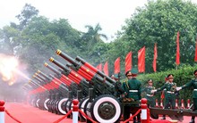 Việt Nam bắn 21 phát đại bác chào mừng Tổng thống Nga Putin