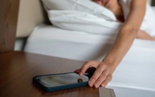 Ai cũng thừa nhận đây là nhạc chuông báo thức ám ảnh nhất trên iPhone: "Nghe như phim kinh dị"