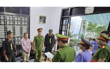 Khởi tố nữ nhân viên, bắt giam cựu Giám đốc, Phó Khoa Dược - vật tư y tế