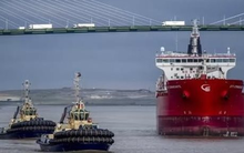 Một ‘ông trùm’ đang bơm dầu giá rẻ đi khắp thế giới: Mỹ tăng nhập khẩu gấp 7 lần, Trung Quốc, Ấn Độ cũng mạnh tay chốt đơn