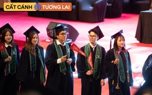 Lễ tốt nghiệp đầu tiên của ĐH VinUni: Sinh viên được Google, IBM… mời về làm việc với mức lương 190 triệu đồng/tháng, 25% tân khoa được Harvard, Cornell gửi thư mời học bậc thạc sĩ, tiến sĩ