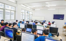 Đây là công việc có mức lương cực cao trong nhóm ngành Công nghệ thông tin, trên 8 năm kinh nghiệm lương 125 triệu đồng/tháng