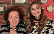 Cụ bà 90 tuổi nhưng khuôn mặt rất ít nếp nhăn, bí quyết đến từ 1 thói quen chống nắng mọi cô gái trẻ đều phải học theo