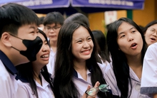 Đề thi Ngữ văn tuyển sinh lớp 10 năm 2024 TPHCM siêu hay: "Nhịp trái tim không dành cho riêng mình" - từ suy nghĩ cá nhân đến cả Trường Sa xa xôi!