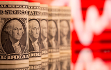 Cuộc đua phi đô la hoá 'nóng lên' trên toàn cầu: Không có ‘kẻ chiến thắng’ nào, đồng bạc xanh sẽ ngày càng mạnh lên?