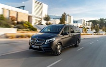 Mercedes giảm giá loạt xe sang, cao nhất gần 500 triệu đồng