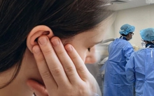 14 năm ù tai không thể lý giải, người phụ nữ Hà Nội không ngờ mắc bệnh hiếm, rất dễ đột quỵ