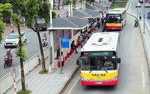 Xe buýt cần 'đột phá' khi tăng giá vé