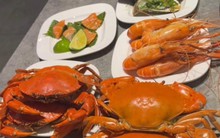 Ăn buffet hải sản nhưng cua có vấn đề, khách phản ánh bất ngờ bị đuổi khỏi nhà hàng?