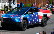 Xe bọc thép gần 100.000 USD của Tesla trở thành biểu tượng địa vị, Elon Musk khẳng định ‘không dành cho tất cả mọi người’