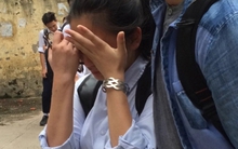 Nhiều phụ huynh Hà Nội hồi hộp, nín thở chờ đến mốc thời gian này: Liệu có "phao cứu sinh" cho những em thiếu 0,25 điểm?