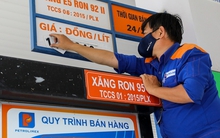 Bất cập giá xăng dầu 15 ngàn/lít cũng được điều hành như khi vọt lên 33 ngàn đồng/lít