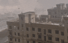 Lốc xoáy càn quét ở Trung Quốc khiến 5 người tử vong, 83 người bị thương: Chuyên gia vô cùng quan ngại