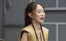 EQ cao ngút ngàn của Khánh Vy