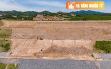 Toàn cảnh đại công trường hồ chứa nước hơn 4.000 tỷ, rộng gấp 2,5 hồ Tây, có đập chính cao bậc nhất Việt Nam