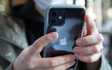 iPhone màn OLED rẻ nhất thị trường Việt đập hộp chỉ hơn 10 triệu đồng, sắp ngang với iPhone 11