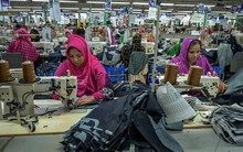 Từng được ca ngợi là phép màu kinh tế, thủ phủ may mặc của thế giới đang nếm trái đắng từ chiến lược ‘bỏ hết trứng vào 1 giỏ’