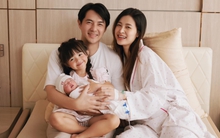 Hé lộ ảnh cận mặt con gái thứ 2 của Đông Nhi, mẹ bỉm vừa sinh xong đã làm 1 việc khiến hội bạn ngỡ ngàng