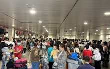 Hành khách bất ngờ khi được nhận 1 triệu đồng khi chuyến bay trễ 4 giờ