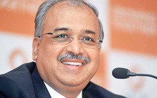 Tỉ phú Ấn Độ đưa 4.500 khách đến Việt Nam: Tốt nghiệp ĐH top đầu, học ngành gì mà giờ sở hữu 28,8 tỷ USD