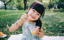 Giáo viên 30 năm trong nghề nói thẳng: Trẻ có EQ cao thường sở hữu 5 đặc điểm này, con bạn trúng mấy cái?