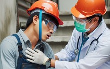 Người lao động bị đột quỵ trong giờ làm việc có được xem là tai nạn lao động?