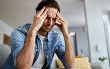 Sáng sớm là “giờ cao điểm” của đột quỵ: Thấy 7 dấu hiệu này thì hãy coi chừng!