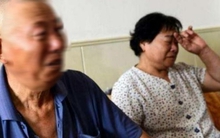 Lương hưu của vợ chồng tôi là 30 triệu/tháng, có 2 tỷ tiết kiệm nhưng tuổi già không được bình yên, lúc nào cũng nơm nớp lo sợ một người đi trước