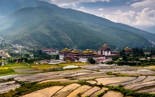 Người Việt đã có thể bay thẳng đến sân bay khó hạ cánh nhất thế giới, với giá vé cao ngỡ ngàng