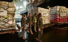 Hơn 8 tấn hàng viện trợ quốc tế đầu tiên được chuyển thẳng đến Yên Bái