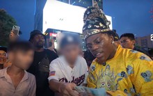 Dân mạng vẫn không ngừng bức xúc vì streamer nổi tiếng IshowSpeed bị “hét giá” 2,5 triệu đồng thuê xe thăng bằng tại phố đi bộ