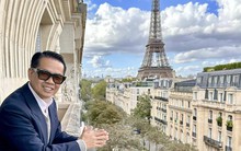 Sau thông tin trả mặt bằng 1,1 tỷ đồng/tháng giữa Quận 1, NTK Thái Công khoe đang tìm nhà tại Pháp, nhìn thẳng ra tháp Eiffel