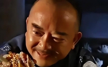 Nguồn gốc khối tài sản bằng 15 năm ngân khố quốc gia của Hòa Thân