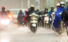 Vì sao đón không khí lạnh miền Bắc không rét mà lại mưa to "lạ thường"?