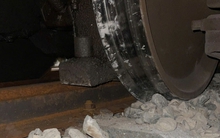 Tàu chở hàng trật đường ray ở Thừa Thiên - Huế lúc rạng sáng