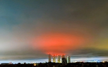 Hình ảnh lạ trên bầu trời khi tâm bão số 3 đang ở Hà Nội, gió bỗng lặng bất thường