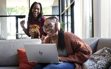 Người mẹ chia sẻ nguyên tắc nuôi dạy con số 1 của mình: "Nó khiến con gái tôi muốn học hỏi nhiều hơn"