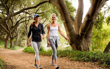 Người đi bộ buổi sáng và người đi bộ buổi chiều, ai sống khỏe hơn? Câu trả lời khiến nhiều người thay đổi hoàn toàn suy nghĩ