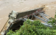 VIDEO: Bước đầu xác định số người gặp nạn trong vụ sập cầu Phong Châu