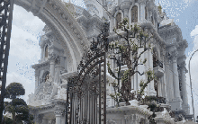 Bên trong tòa lâu đài 400 tỷ ở Hải Dương, 1 chiếc đèn chùm đã có giá bằng căn chung cư Hà Nội?