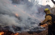 Cháy rừng ở California: Thời tiết cải thiện, lính cứu hỏa được nghỉ ngơi