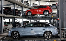 ‘Nhức nhối’ của các nhà sản xuất xe châu Âu: Sắp phải chi tiền khổng lồ để mua loại tài sản quan trọng, công ty của ông Phạm Nhật Vượng cũng sắp tham gia vào ‘mỏ vàng’ tỷ USD này