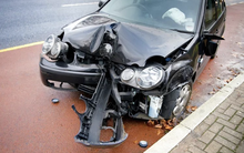 Cho bạn mượn ô tô nhưng bị đâm nát cả đầu xe, nam thanh niên cầu cứu cư dân mạng khi bạn tiếp tục hỏi mượn sau khi "nằm xưởng" sửa chữa nhiều tuần